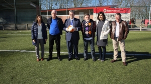 EL ALCALDE DE BILBAO JUAN MARI ABURTO INAUGURA LOS NUEVOS VESTUARIOS Y AULA DE ESTUDIO EN EL CAMPO MUNICIPAL DE FÚTBOL DE ARTXANDA